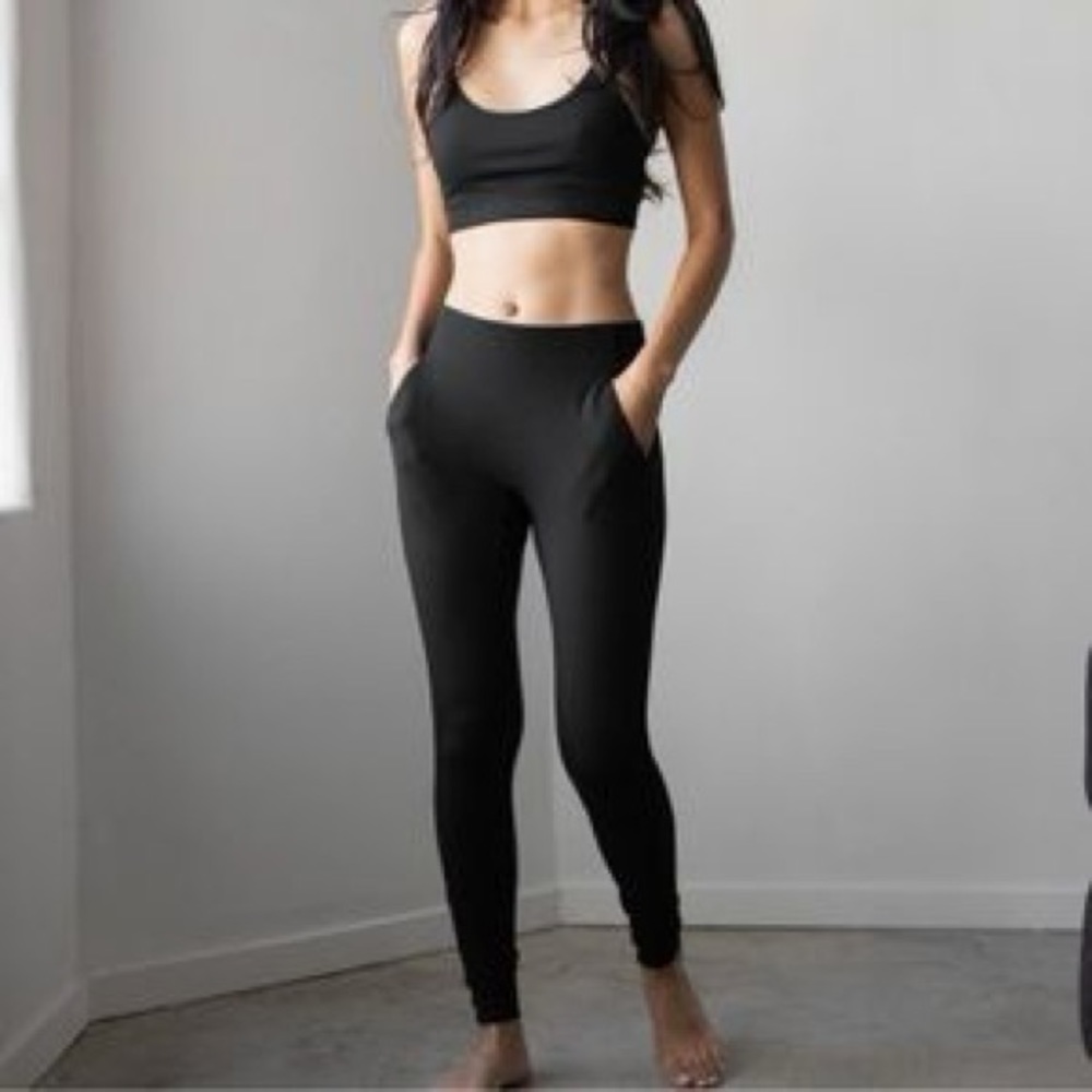 Lunya Siro Pocket Legging Black size Medium